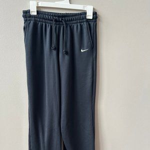 Men's Nike Therma-Fit Sweatpants, Size small